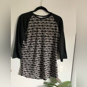 NWT LulaRoe Quarter Sleeve Black and White Tee